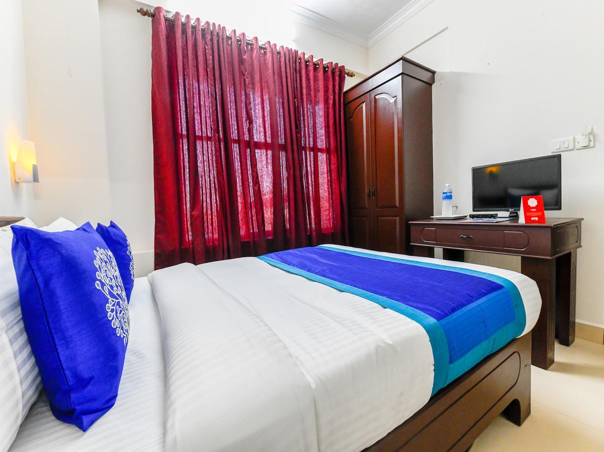 Oyo 11309 Hotel Green Land Residency Kochi Exterior foto