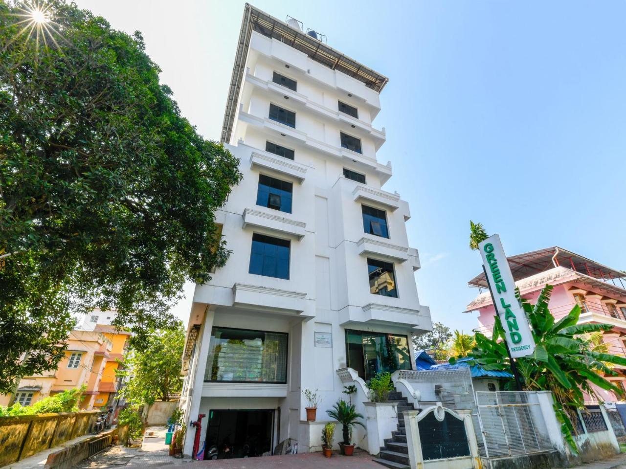 Oyo 11309 Hotel Green Land Residency Kochi Exterior foto